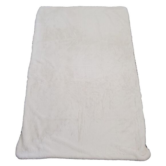 Sweet Bamboo Gray Houndstooth Big Kid Faux Fur Layered Plush Throw Blanket - Picture 5 of 8